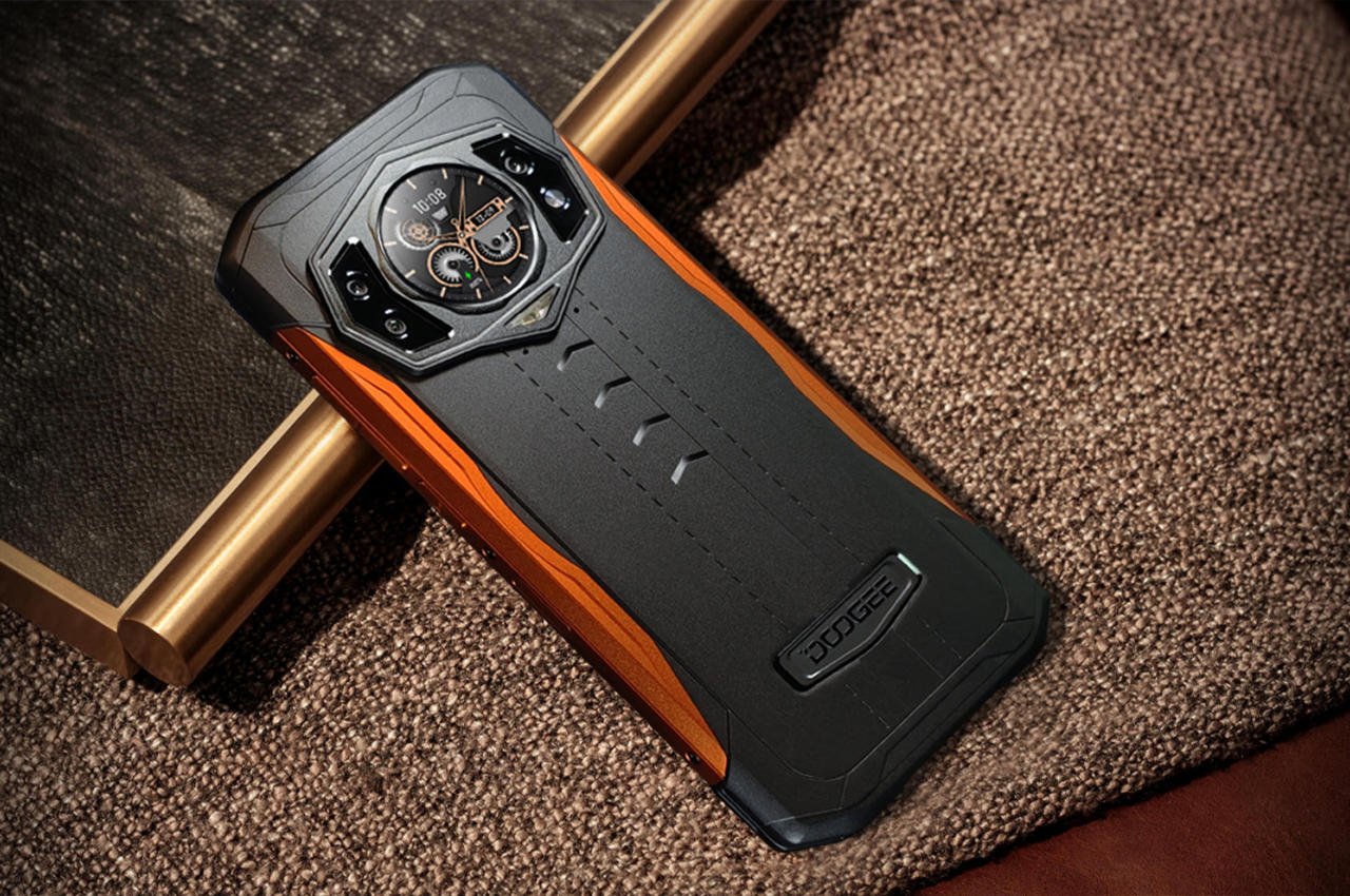 Doogee S98 sembra e suona più come un gadget di un agente segreto che come uno smartphone-19
