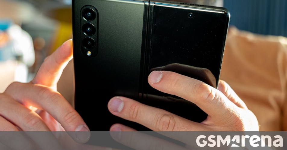 Samsung Galaxy Z Fold4 per perdere un po' di peso Samsung Galaxy Z Fold4 per perdere un po' di peso