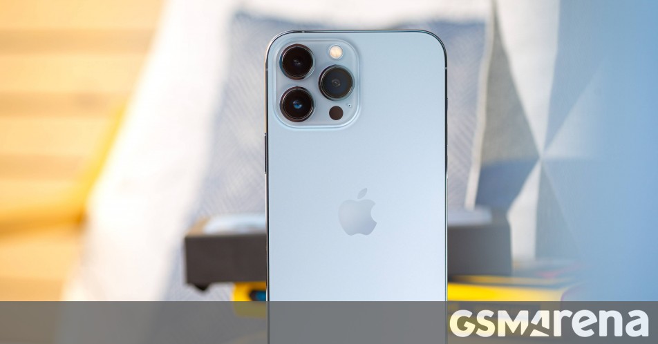 Apple inizia a testare gli iPhone con USB-C Apple inizia a testare gli iPhone con USB-C