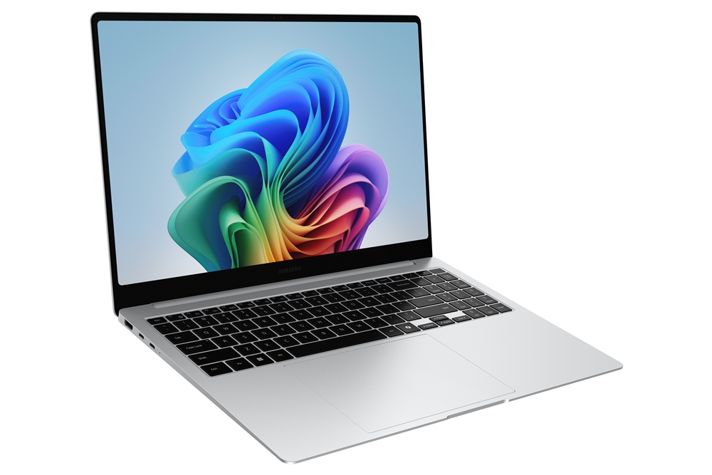 Samsung Galaxy Book 5 Pro è sul tavolo