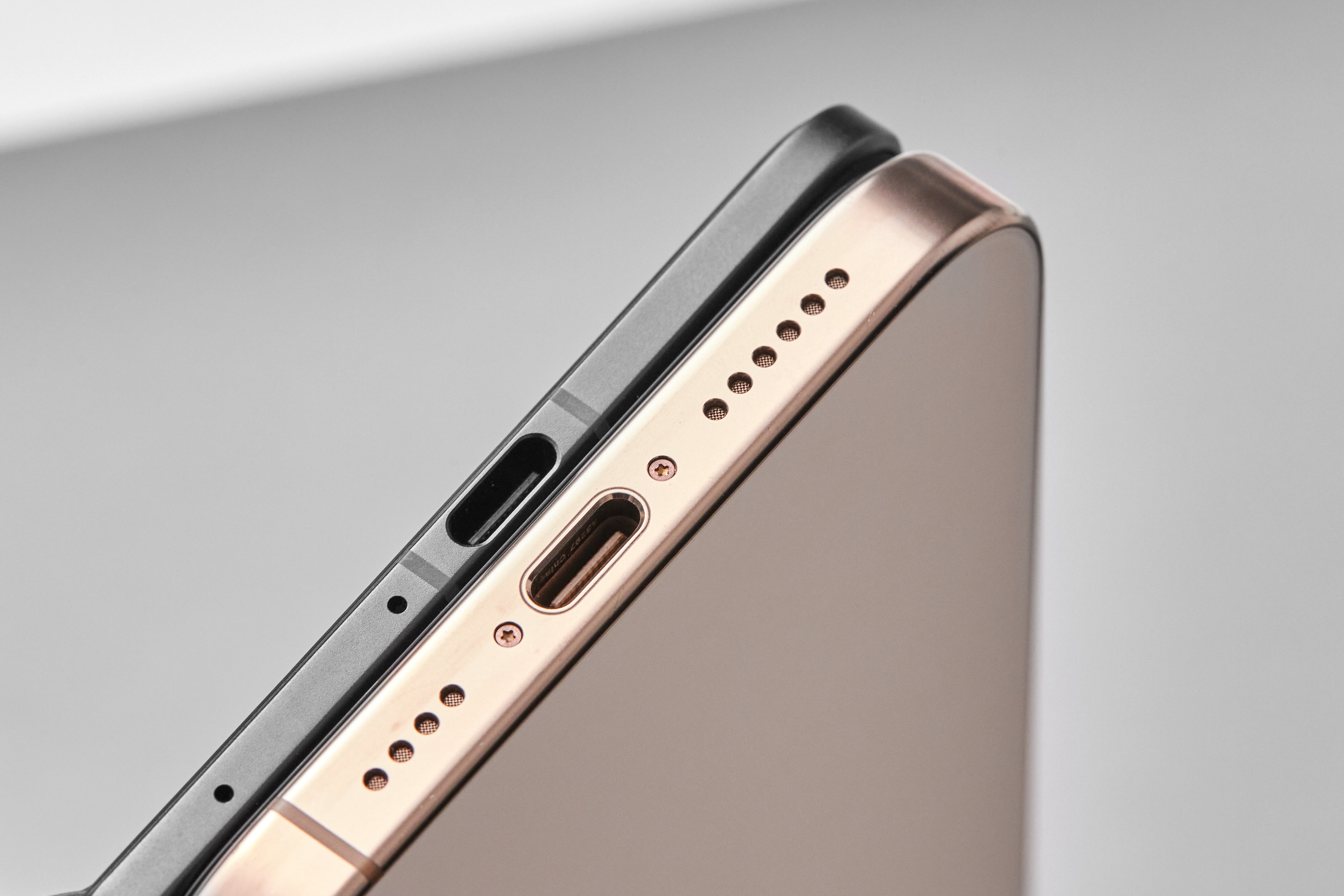 Profilo sottile dello smartphone Oppo Find N5 Profilo sottile dello smartphone Oppo Find N5