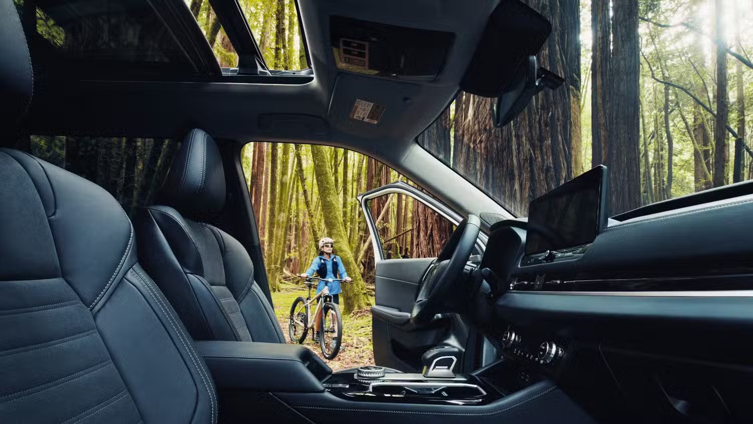 Interni della Mitsubishi Outlander 2025 Trail Edition