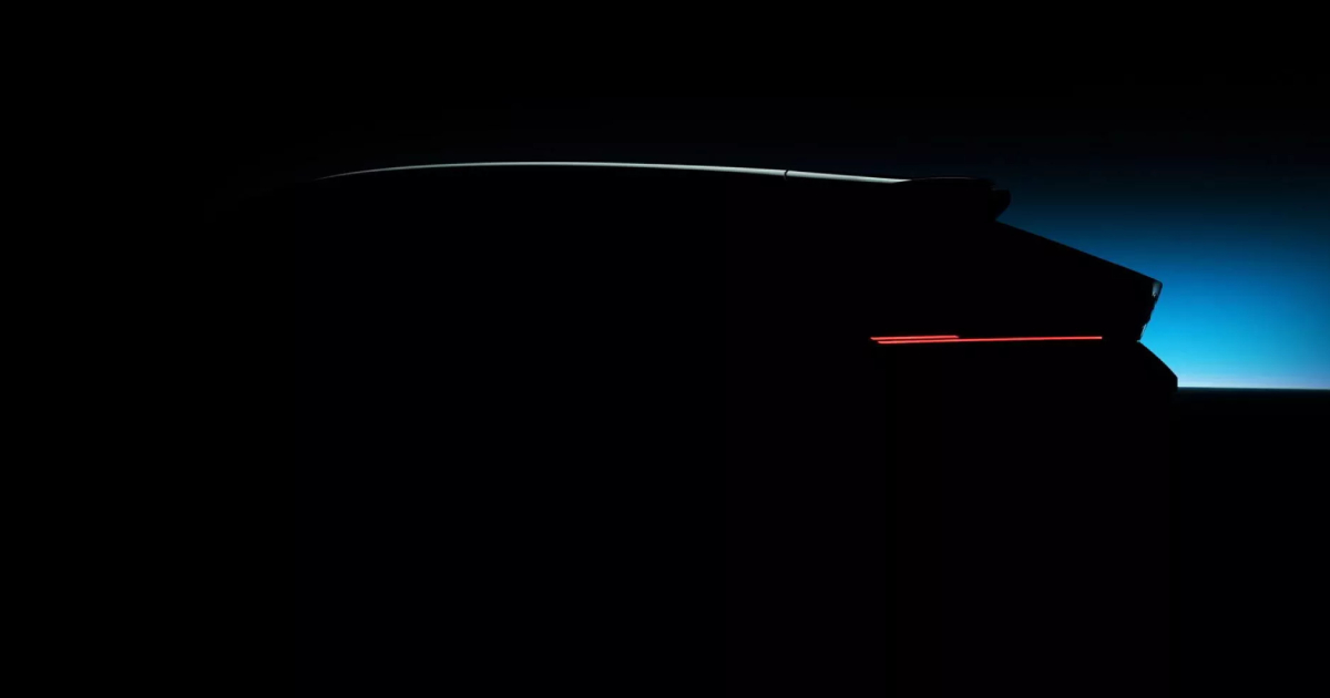 La silhouette oscurata del concept BMW con ali posteriori espressive La silhouette oscurata del concept BMW con ali posteriori espressive