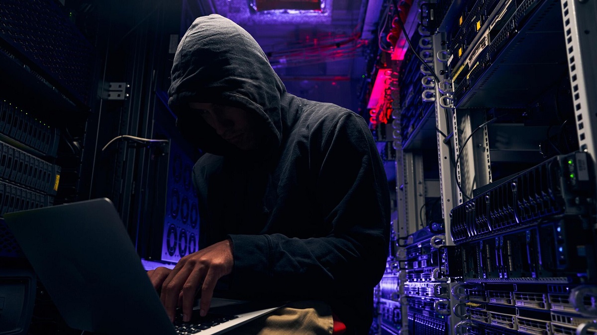 Media: un gruppo di hacker ha violato i server di Sony e minaccia di condividere informazioni riservate sull'intera attività dell'azienda giapponese, compresa la PlayStation
