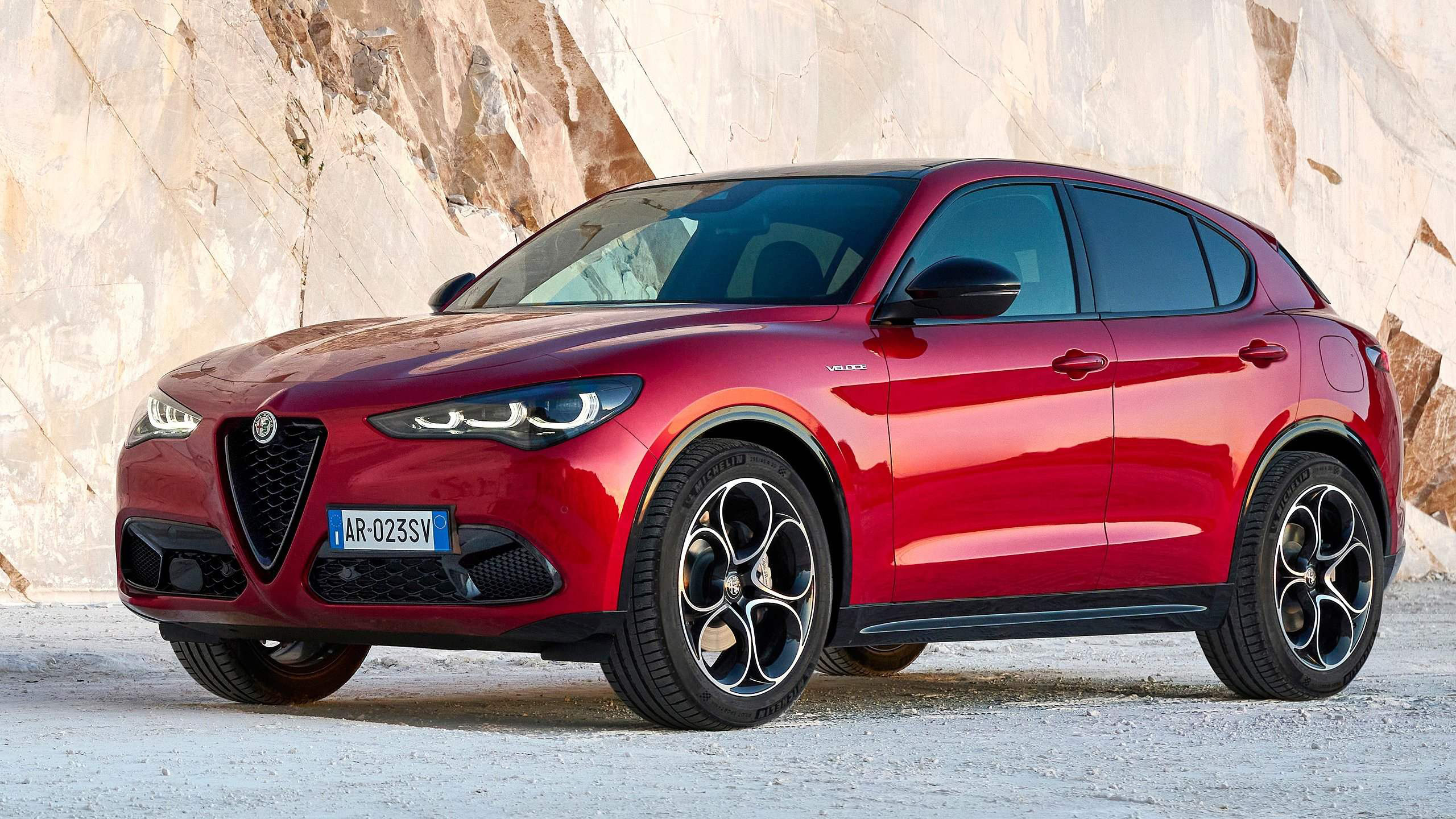 Il design del nuovo Stelvio Il design del nuovo Stelvio