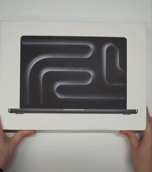 Una delle più grandi fughe di notizie della storia di Apple: blogger russi hanno diffuso foto e specifiche del non ancora annunciato MacBook Pro con chip M4-4 Una delle più grandi fughe di notizie della storia di Apple: blogger russi hanno diffuso foto e specifiche del non ancora annunciato MacBook Pro con chip M4-4