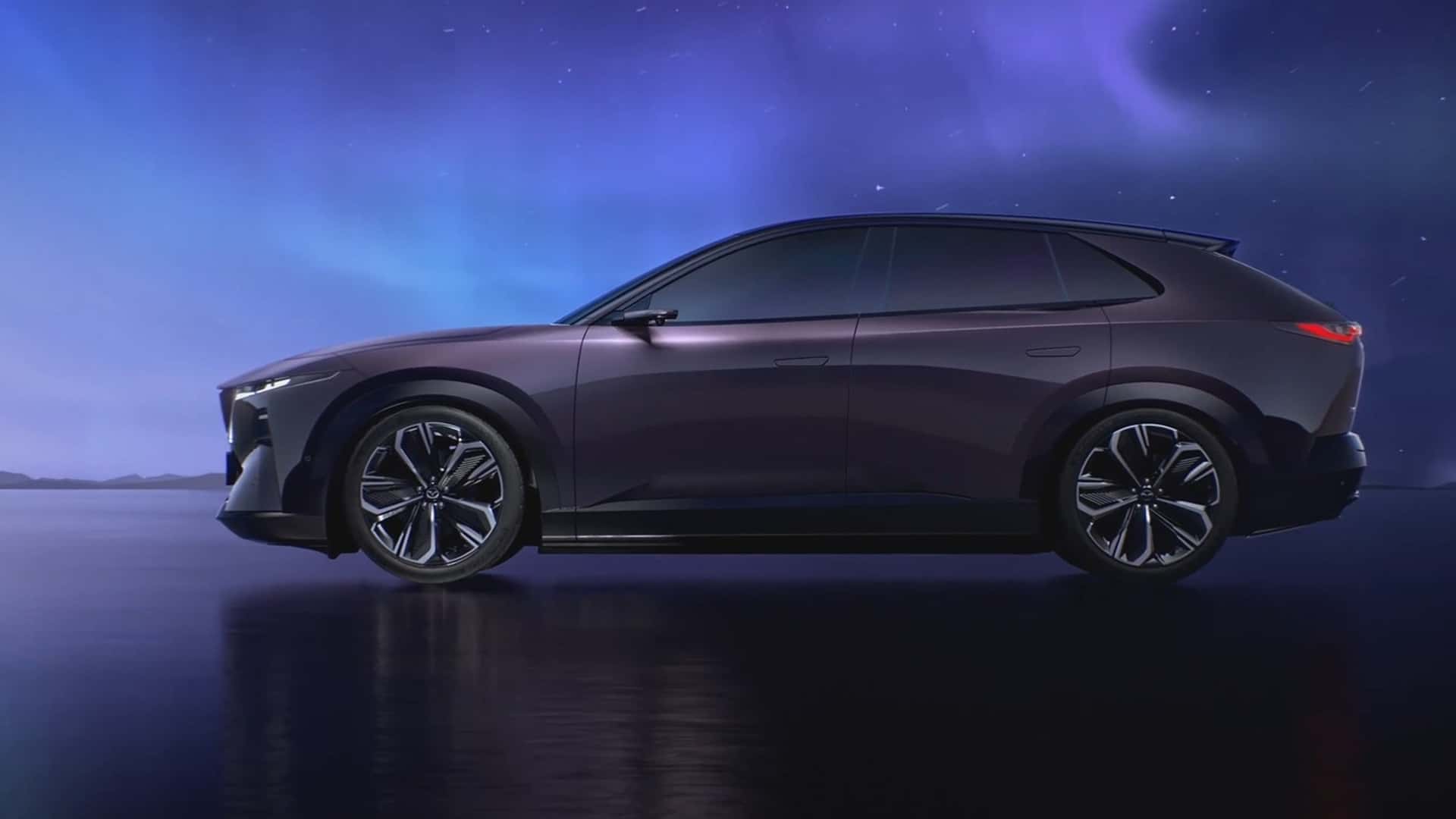 Mazda EZ-60 in movimento