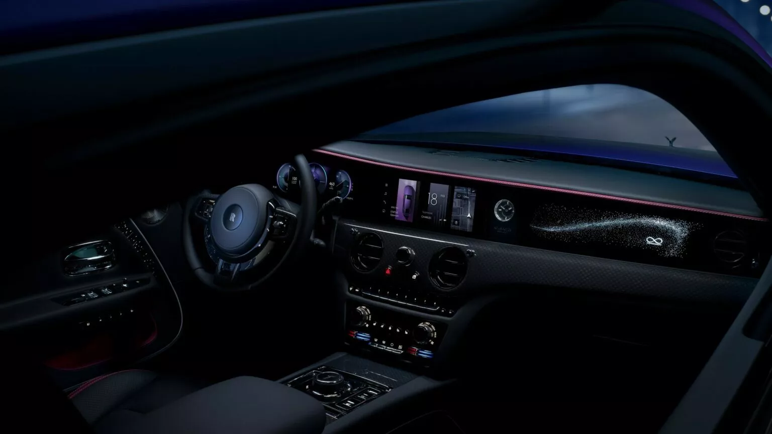 2025 Rolls-Royce Spectre Black Badge in movimento. 2025 Rolls-Royce Spectre Black Badge in movimento.