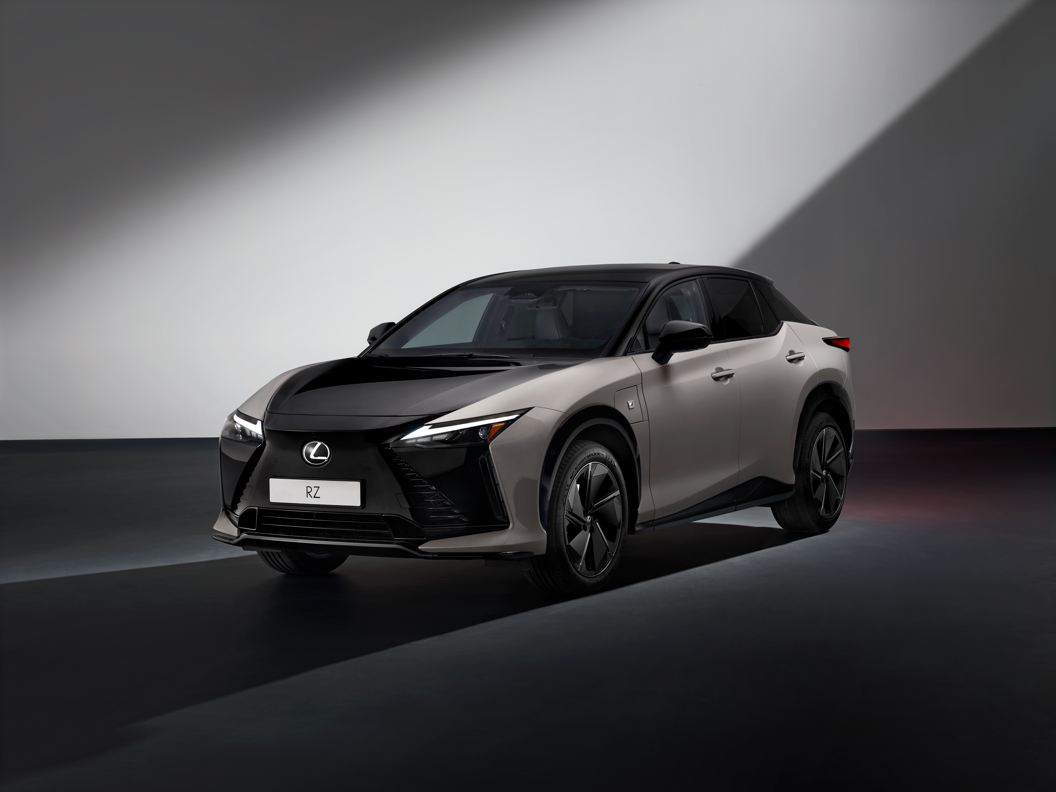 La rinnovata Lexus RZ 2025 - immagine 1
