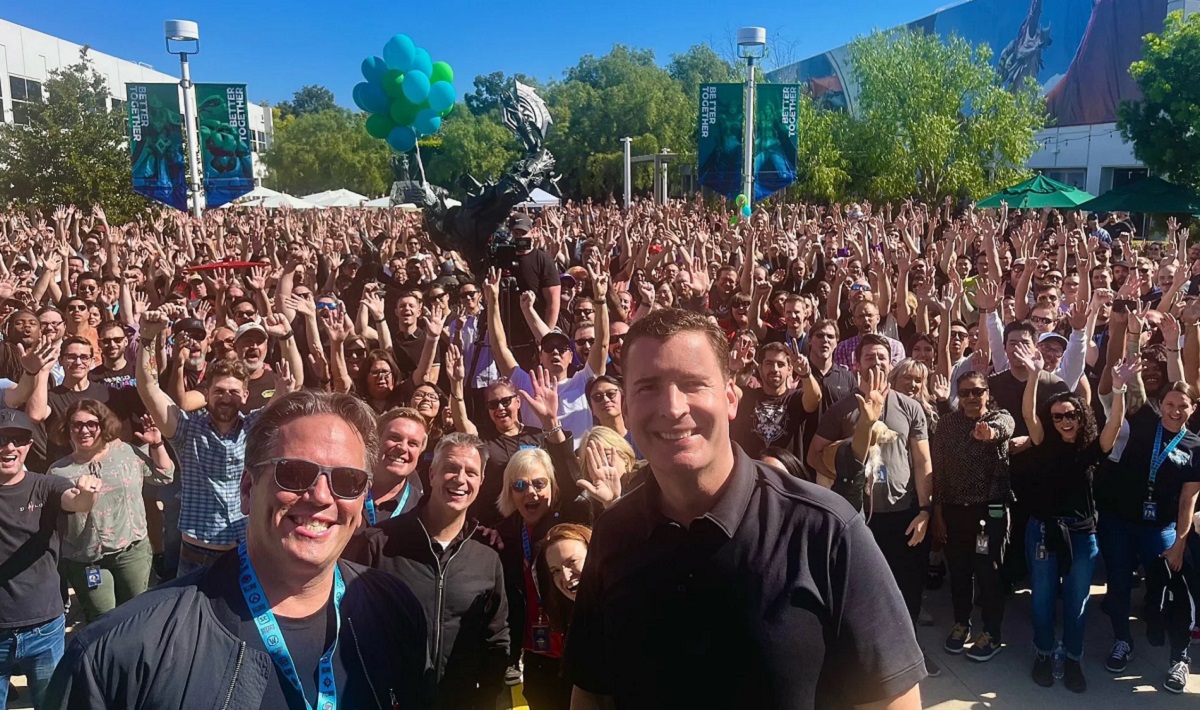 Phil Spencer e i principali dirigenti di Xbox hanno visitato il quartier generale di Blizzard e hanno parlato con il team di sviluppo.