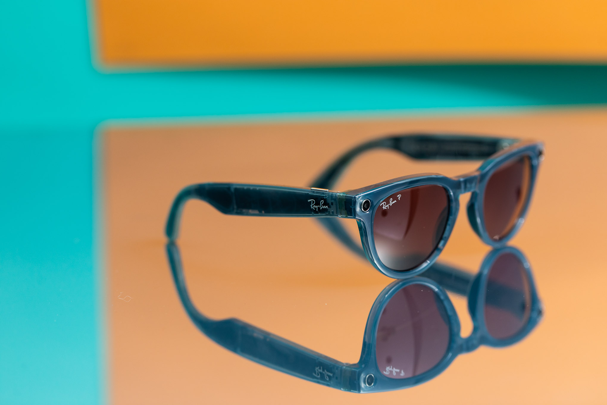 L'AI degli occhiali Ray-Ban di Meta avrà funzioni di riconoscimento e traduzione degli oggetti L'AI degli occhiali Ray-Ban di Meta avrà funzioni di riconoscimento e traduzione degli oggetti