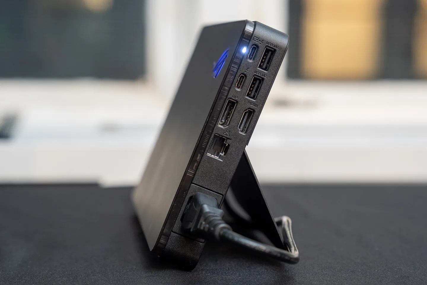 Alimentazione esterna e porte disponibili su Asus XG Mobile Alimentazione esterna e porte disponibili su Asus XG Mobile