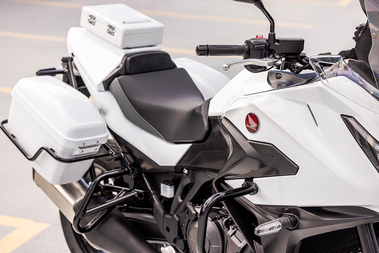 Honda NT1100 Moto della polizia 12 Honda NT1100 Moto della polizia 12