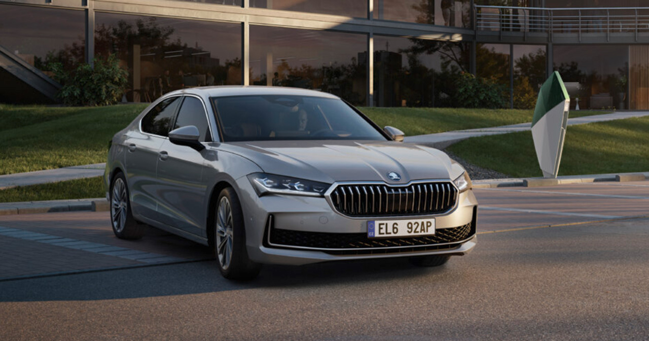 La nuova Skoda Superb Hatch iV - vista 1
