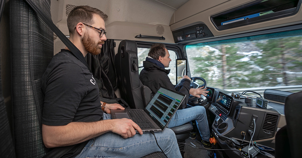 Camion Mercedes-Benz GenH2 in prova invernale