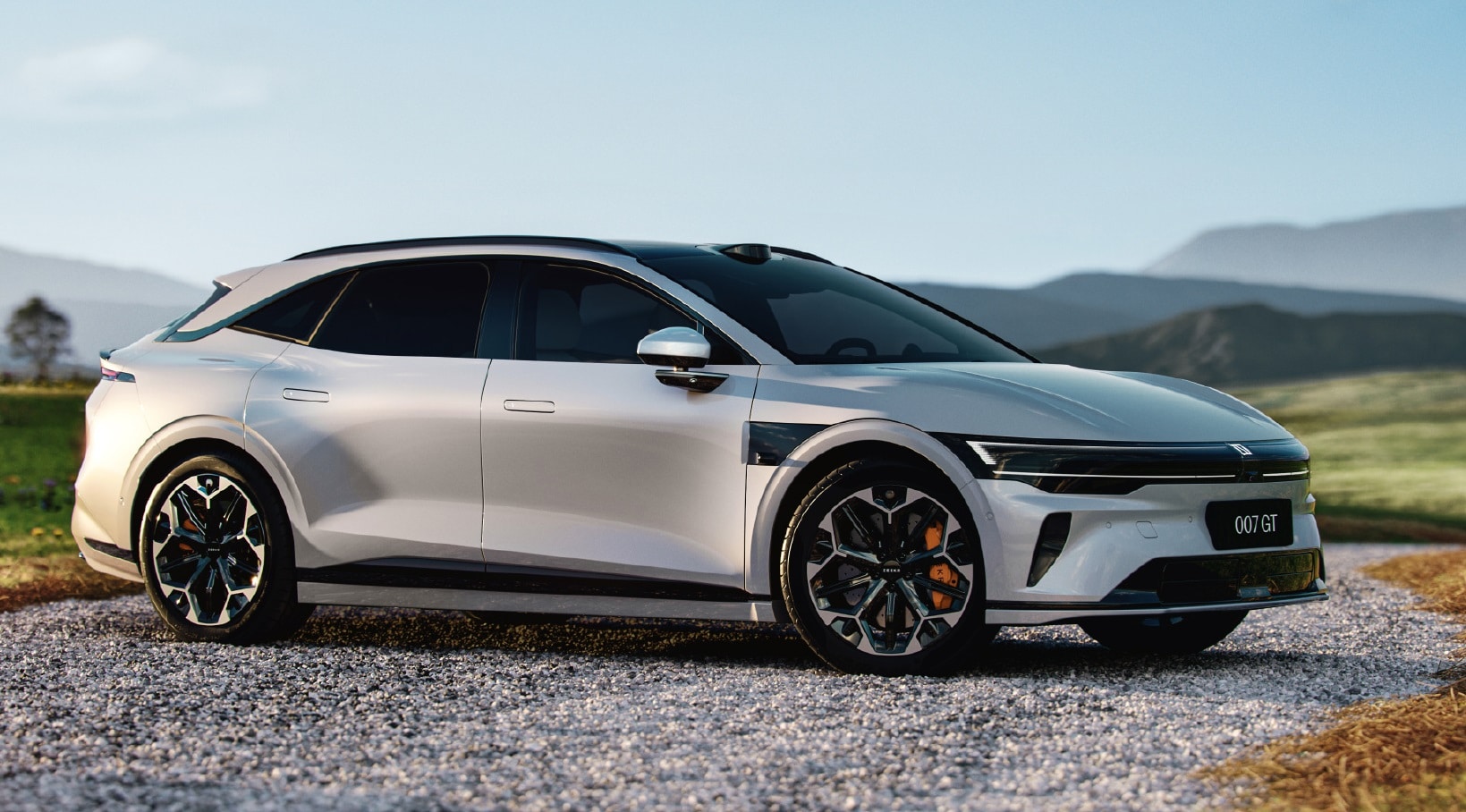 Vista frontale dello Zeekr 7 GT