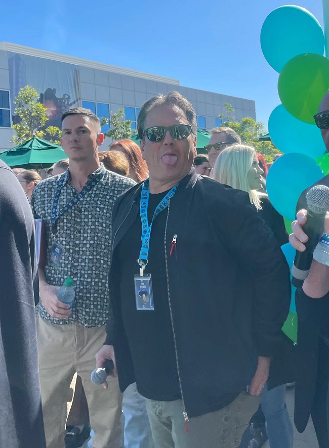 Phil Spencer e i principali dirigenti di Xbox hanno visitato il quartier generale di Blizzard e hanno parlato con il team di sviluppo.-3