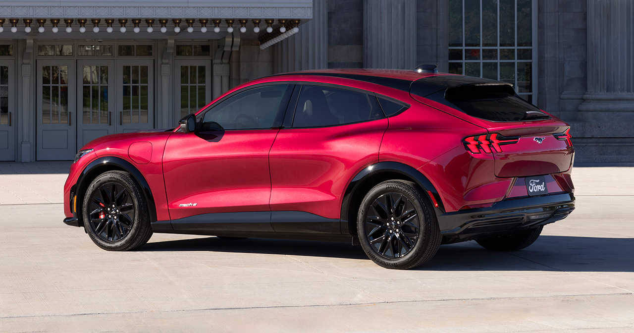 2025 Ford Mustang Mach-E Pacchetto Premium Sport Appearance 2025 Ford Mustang Mach-E Pacchetto Premium Sport Appearance
