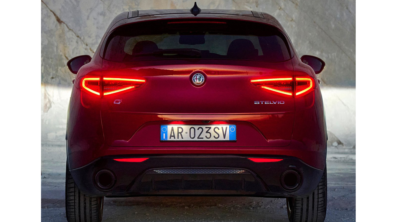 Il design del nuovo Stelvio Il design del nuovo Stelvio