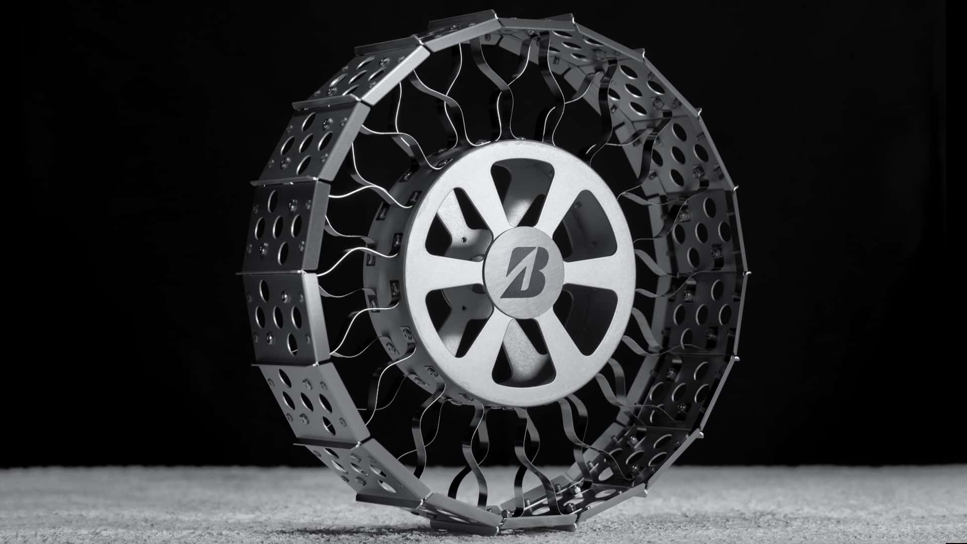 Ruota spaziale Bridgestone per moonwalker di medie dimensioni Ruota spaziale Bridgestone per moonwalker di medie dimensioni