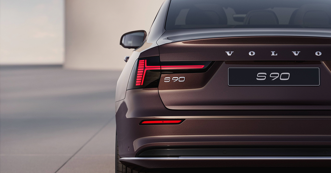 Fanali posteriori della nuova Volvo S90