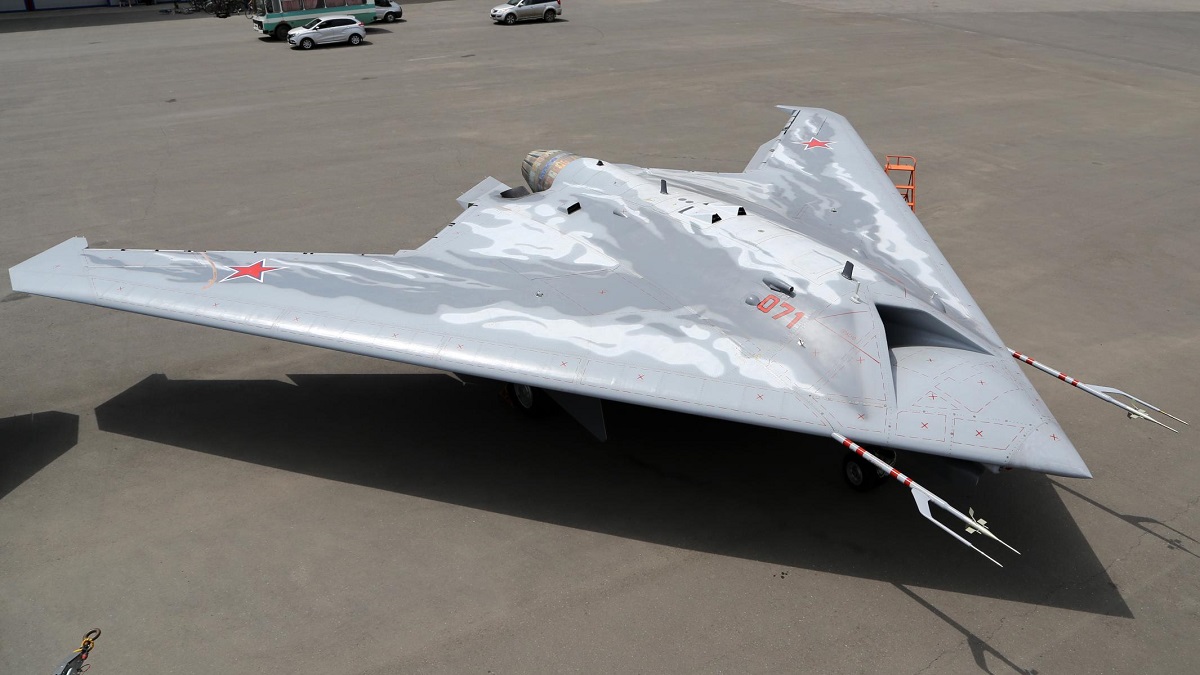 Il drone stealth russo segreto S-70 si è schiantato in Ucraina: gli esperti hanno individuato il suo punto debole (video) Il drone stealth russo segreto S-70 si è schiantato in Ucraina: gli esperti hanno individuato il suo punto debole (video)