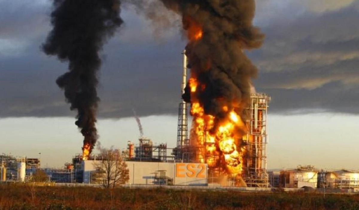 Pentagono: Gli attacchi dei droni ucraini hanno portato a un calo del 14% della produzione nelle raffinerie russe e a un significativo aumento del costo del carburante a livello nazionale