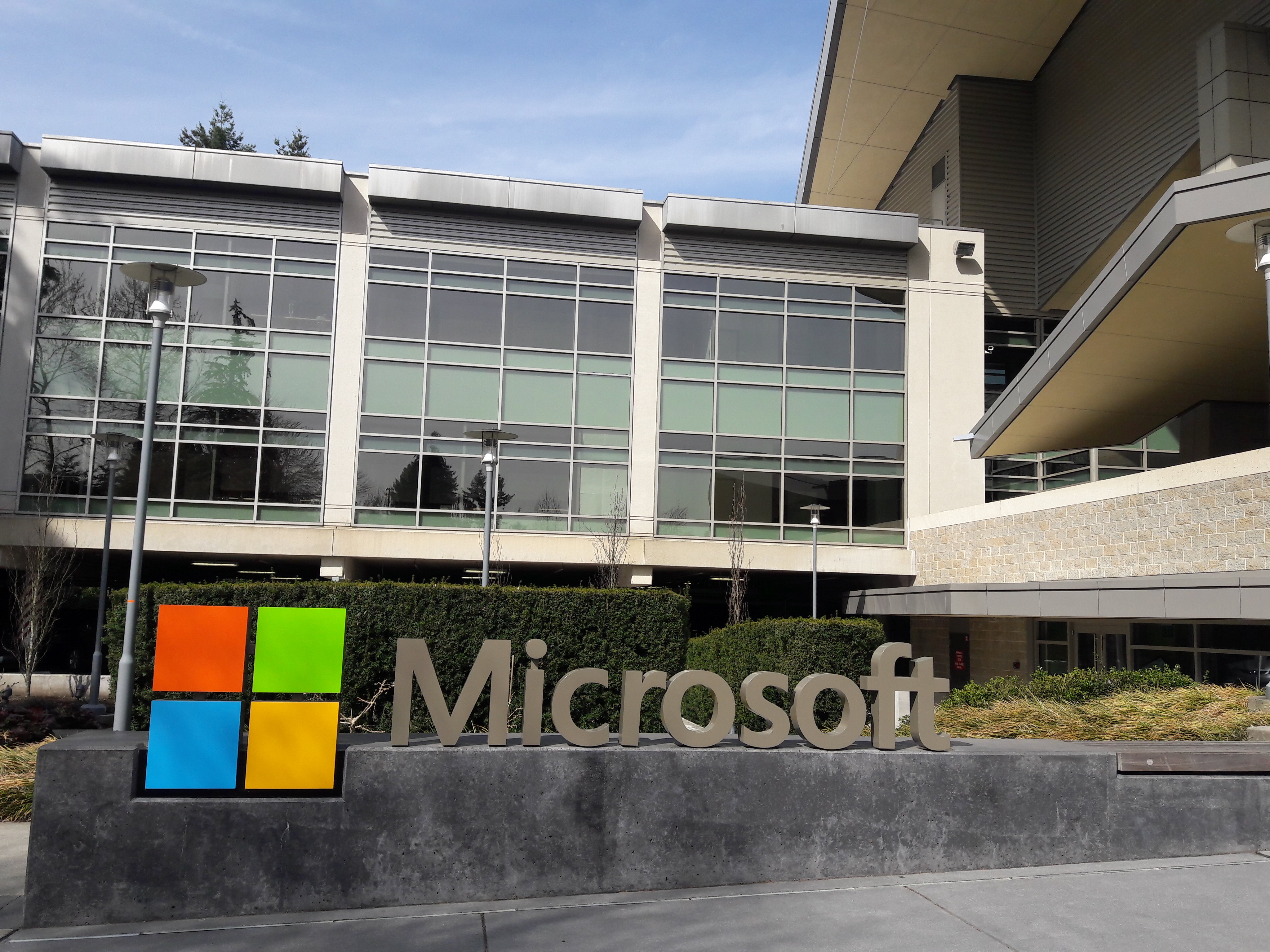 Microsoft e la testata online Semafor lanceranno un progetto di notizie alimentato dall'intelligenza artificiale Microsoft e la testata online Semafor lanceranno un progetto di notizie alimentato dall'intelligenza artificiale