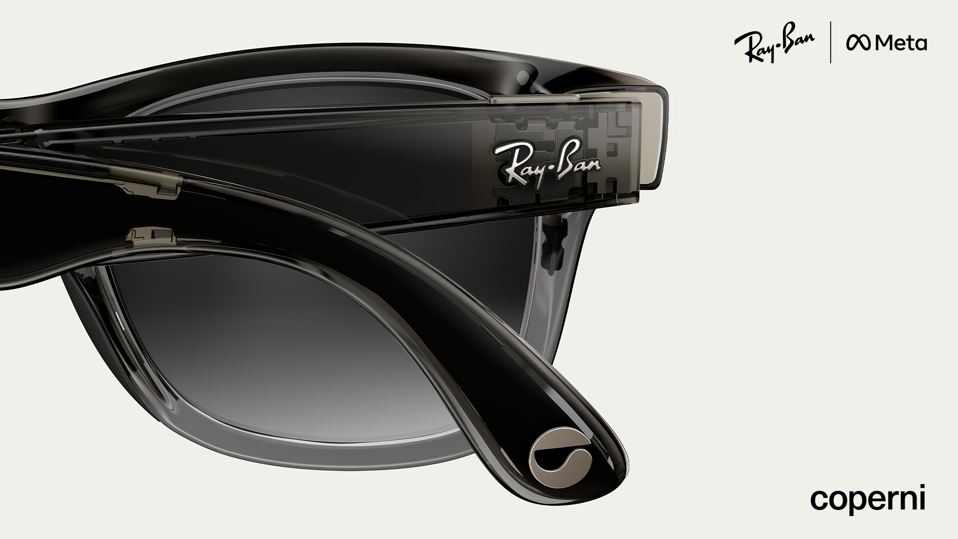 Ray-Ban Meta x smartphone Coperni