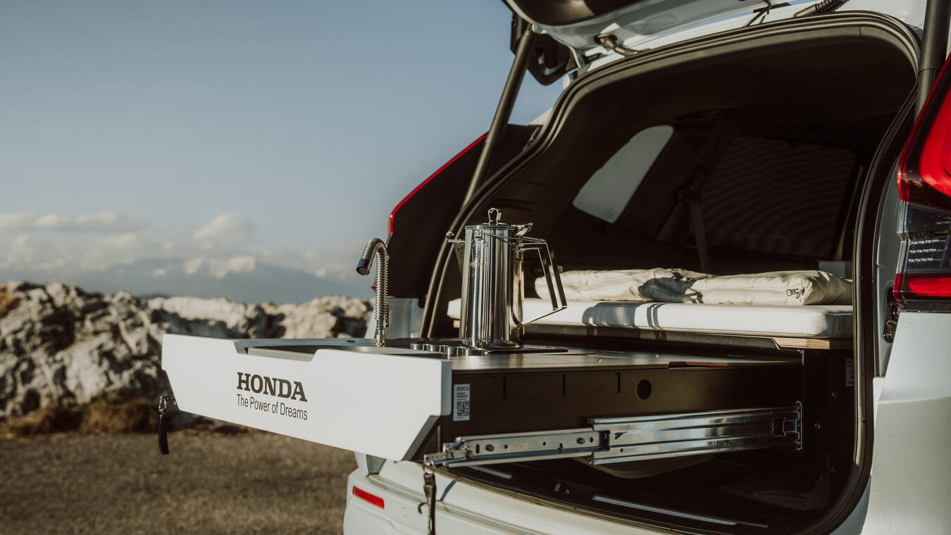 Posto letto nel Honda CR-V Dream Pod Posto letto nel Honda CR-V Dream Pod