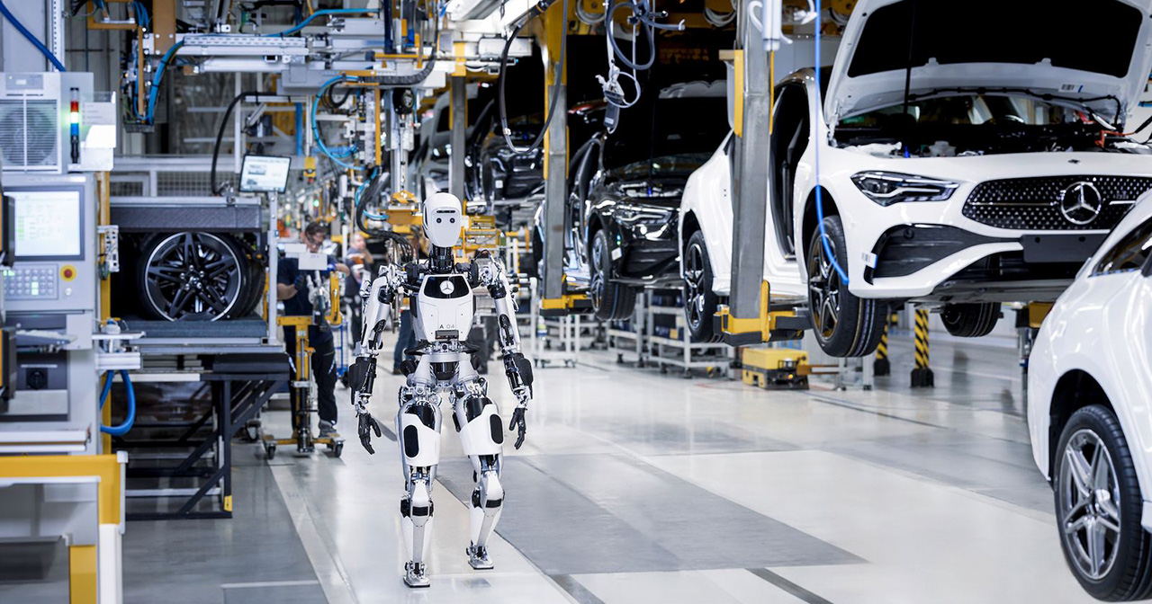 Il robot Apollo nello stabilimento di assemblaggio di Mercedes-Benz