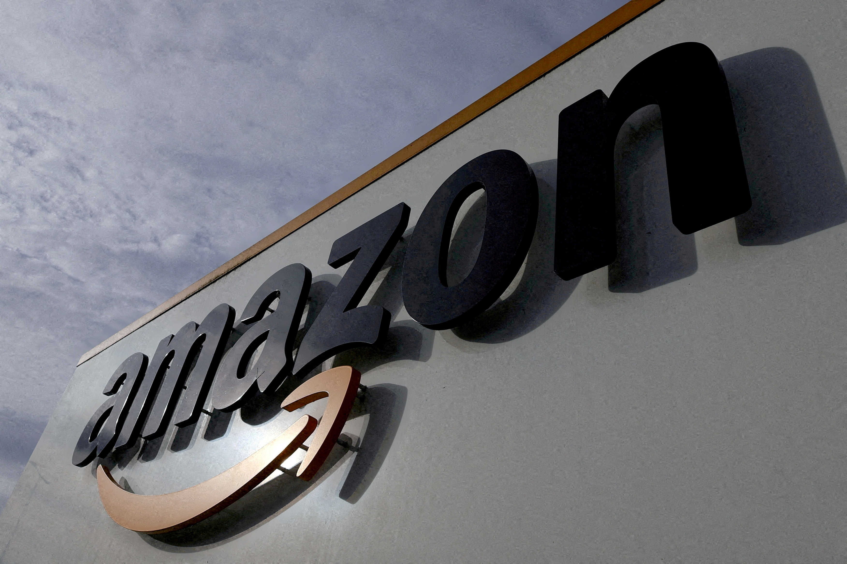 Amazon ha dedicato un team separato per addestrare il modello di intelligenza artificiale di Olympus con 2.000 miliardi di parametri - Reuters Amazon ha dedicato un team separato per addestrare il modello di intelligenza artificiale di Olympus con 2.000 miliardi di parametri - Reuters