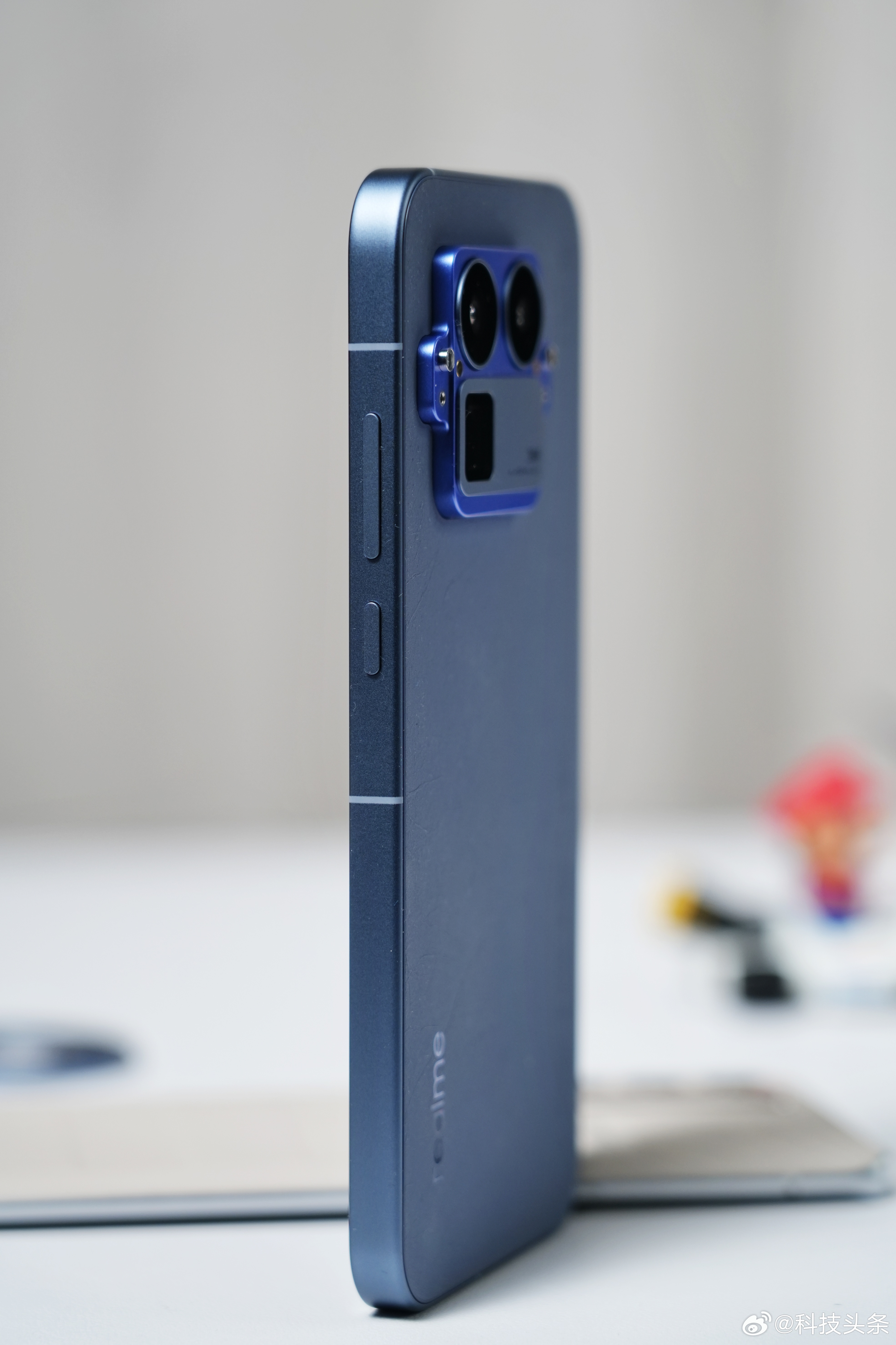 Vari materiali per fotocamere