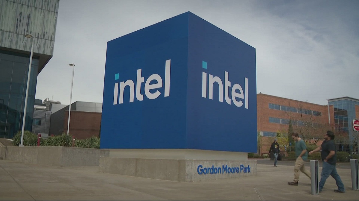 Continuano le decisioni difficili di Intel: l'azienda sta licenziando 1.300 dipendenti nello stabilimento dell'Oregon Continuano le decisioni difficili di Intel: l'azienda sta licenziando 1.300 dipendenti nello stabilimento dell'Oregon