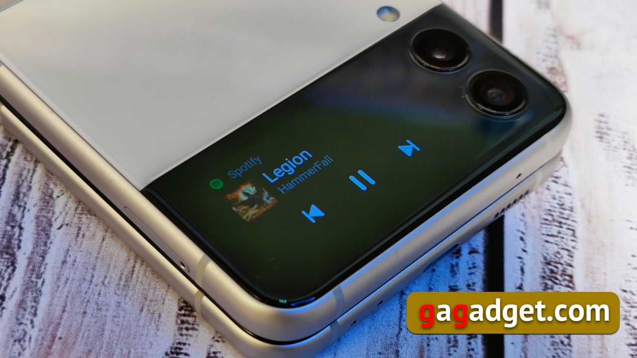 Un tocco di futuro: 10 cose che rendono il Samsung Z Flip 3 diverso dallo Z Flip-5