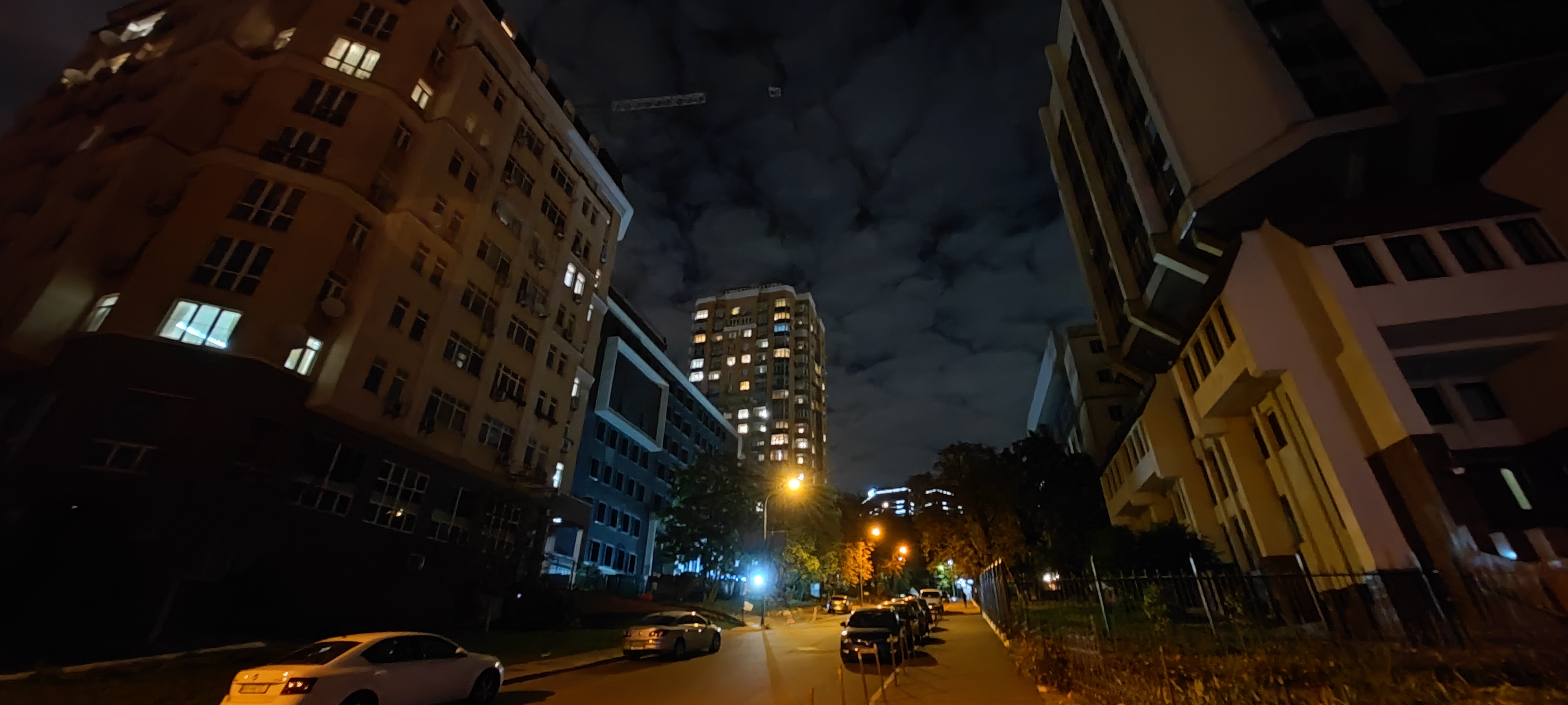 Xiaomi MIX 4 con i miei occhi: una fotocamera frontale sotto lo schermo che davvero non si vede-81 Xiaomi MIX 4 con i miei occhi: una fotocamera frontale sotto lo schermo che davvero non si vede-81