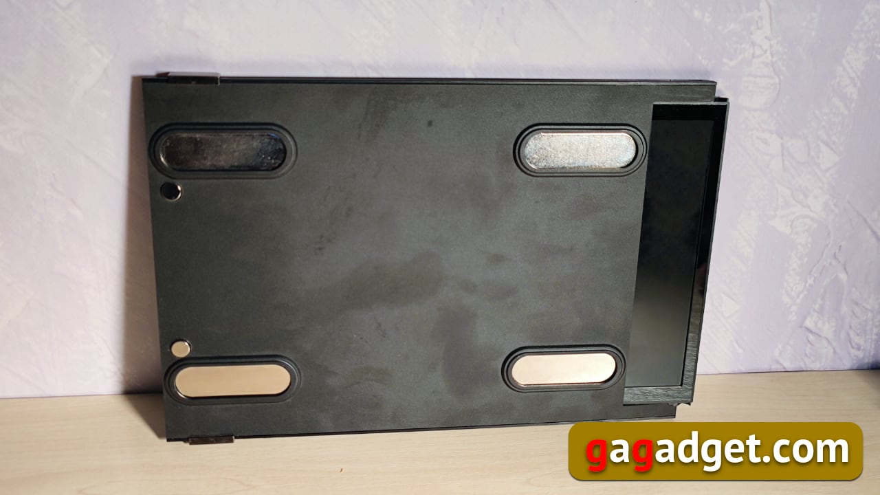 Come raddoppiare lo schermo del tuo laptop e rimanere mobile: la recensione del monitor trasformatore USB Mobile Pixels DUEX Plus-14