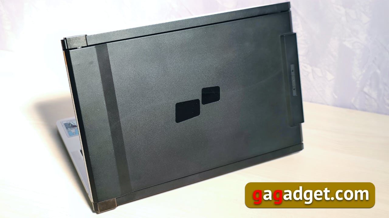 Come raddoppiare lo schermo del tuo laptop e rimanere mobile: la recensione del monitor trasformatore USB Mobile Pixels DUEX Plus-38