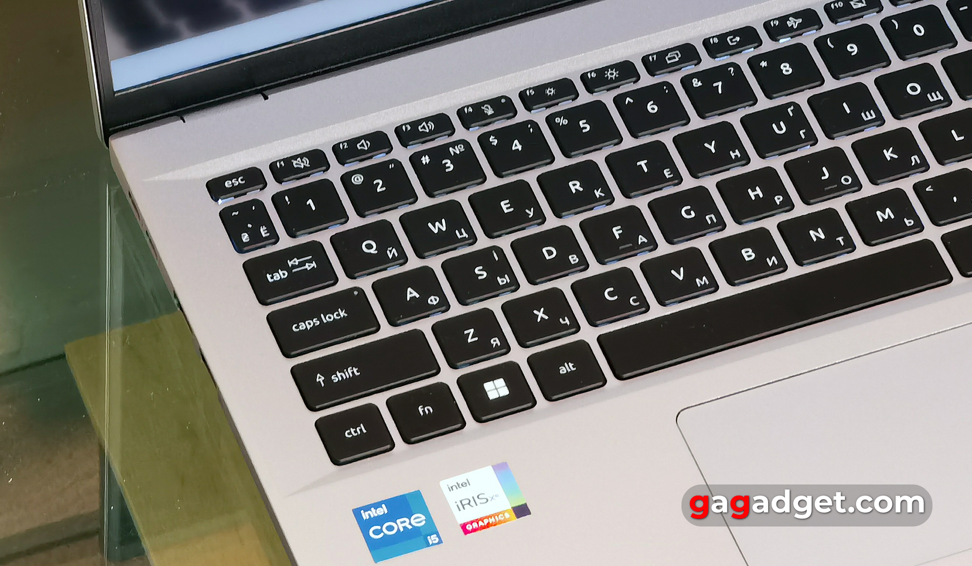 Огляд Acer Swift Go 14 SFG14-71 Огляд Acer Swift Go 14 SFG14-71
