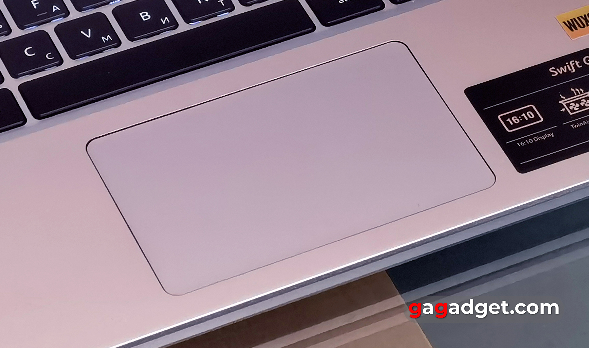 Огляд Acer Swift Go 14 SFG14-71 Огляд Acer Swift Go 14 SFG14-71
