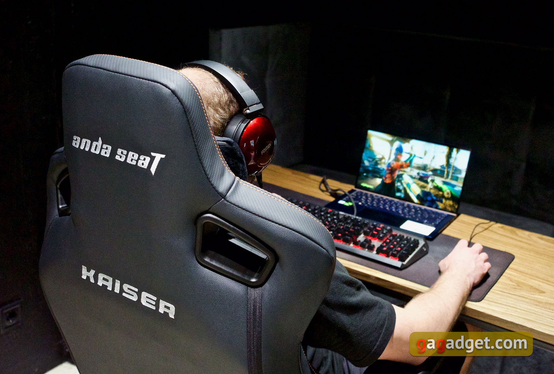 Trono per il gioco: una recensione dell'Anda Seat Kaiser 3 XL Trono per il gioco: una recensione dell'Anda Seat Kaiser 3 XL