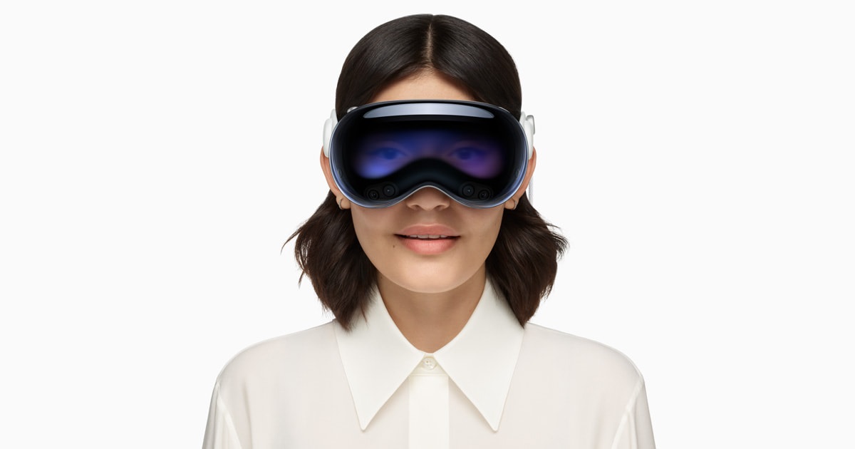 Bloomberg: Apple sta sviluppando una versione economica delle sue cuffie Vision Pro, che potrebbe uscire già l'anno prossimo Bloomberg: Apple sta sviluppando una versione economica delle sue cuffie Vision Pro, che potrebbe uscire già l'anno prossimo
