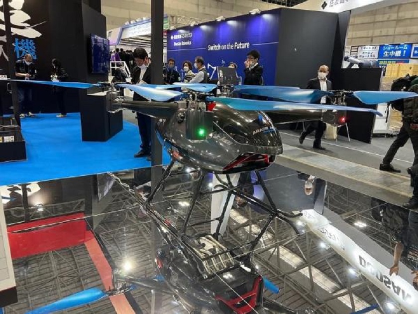 Arase Aizawa Aerospace presenta l'enorme drone AZ1000 alimentato da una moto Suzuki FSX-R1000 Arase Aizawa Aerospace presenta l'enorme drone AZ1000 alimentato da una moto Suzuki FSX-R1000