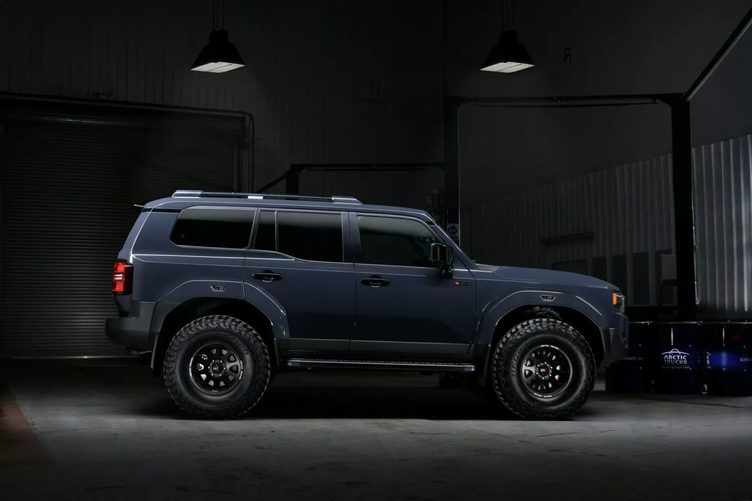 Toyota Land Cruiser 250 AT37 off-road Toyota Land Cruiser 250 AT37 off-road