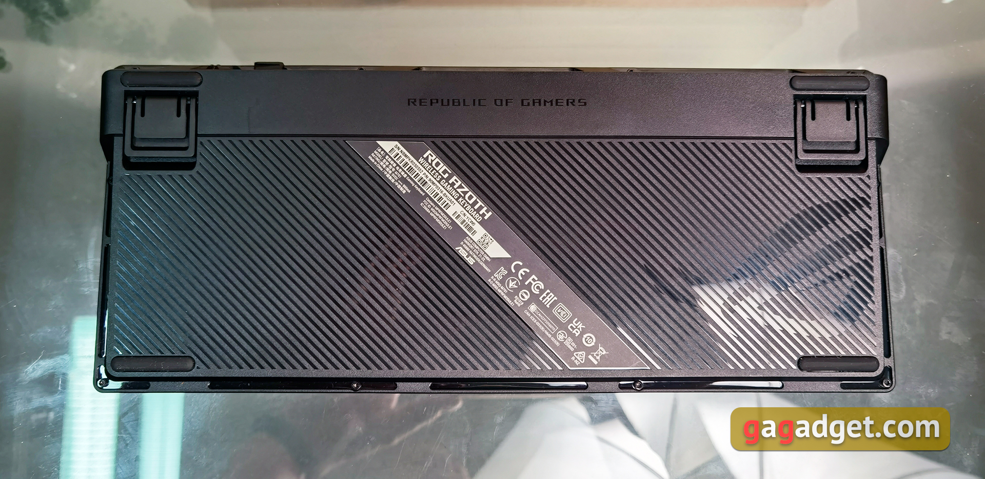 Recensione di ASUS ROG Azoth: una tastiera meccanica senza compromessi per i videogiocatori che non ti aspetti-22 Recensione di ASUS ROG Azoth: una tastiera meccanica senza compromessi per i videogiocatori che non ti aspetti-22