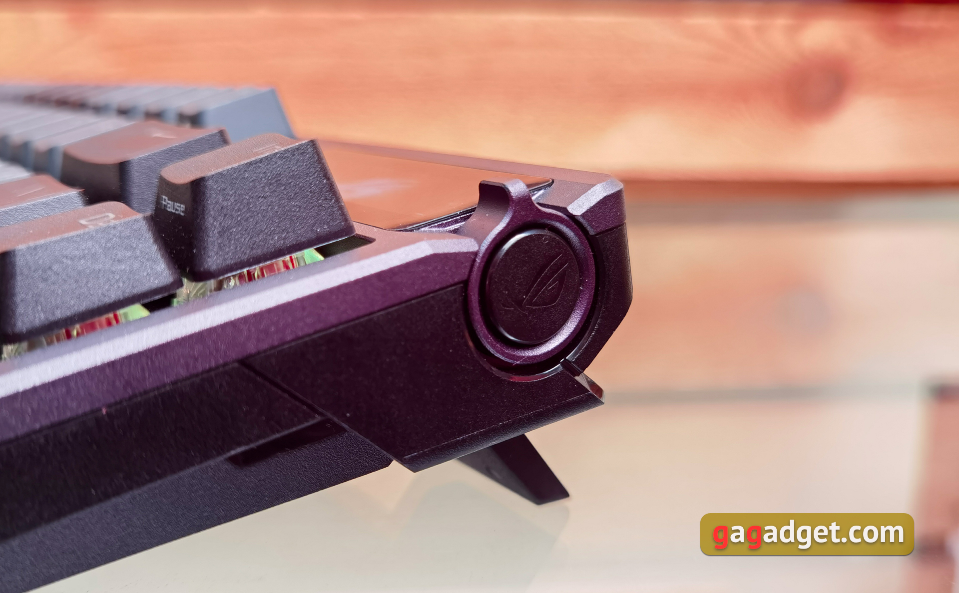 Recensione di ASUS ROG Azoth: una tastiera meccanica senza compromessi per i videogiocatori che non ti aspetti-54 Recensione di ASUS ROG Azoth: una tastiera meccanica senza compromessi per i videogiocatori che non ti aspetti-54
