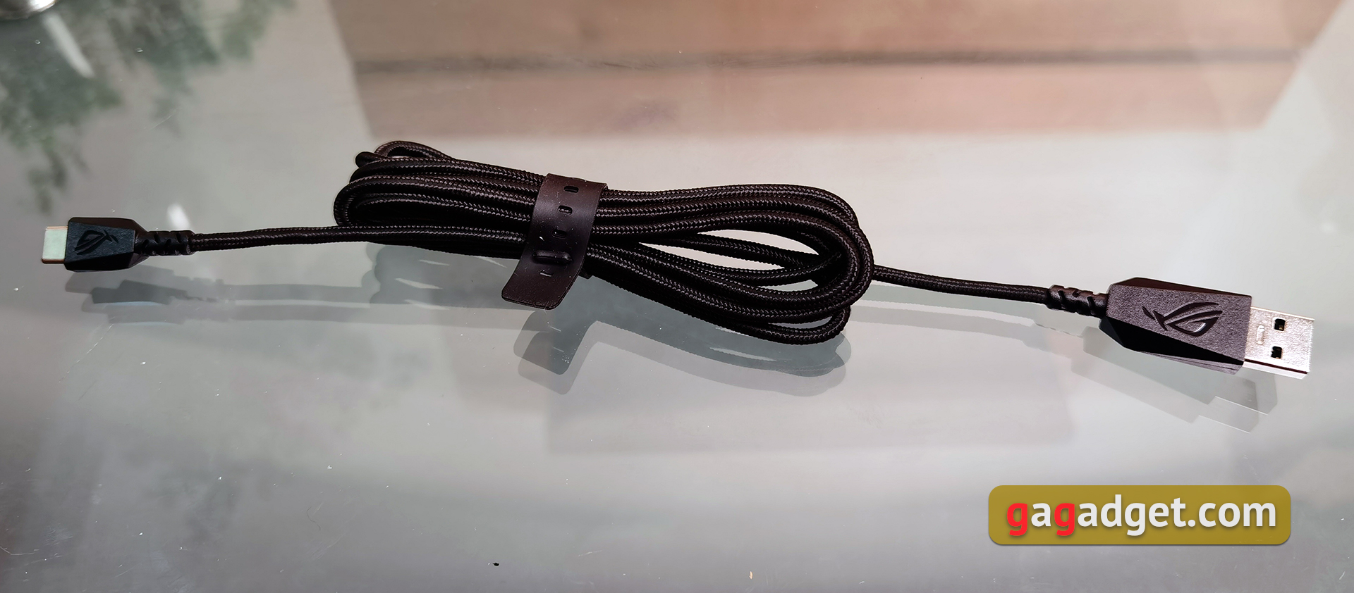 Recensione di ASUS ROG Azoth: una tastiera meccanica senza compromessi per i videogiocatori che non ti aspetti-36 Recensione di ASUS ROG Azoth: una tastiera meccanica senza compromessi per i videogiocatori che non ti aspetti-36