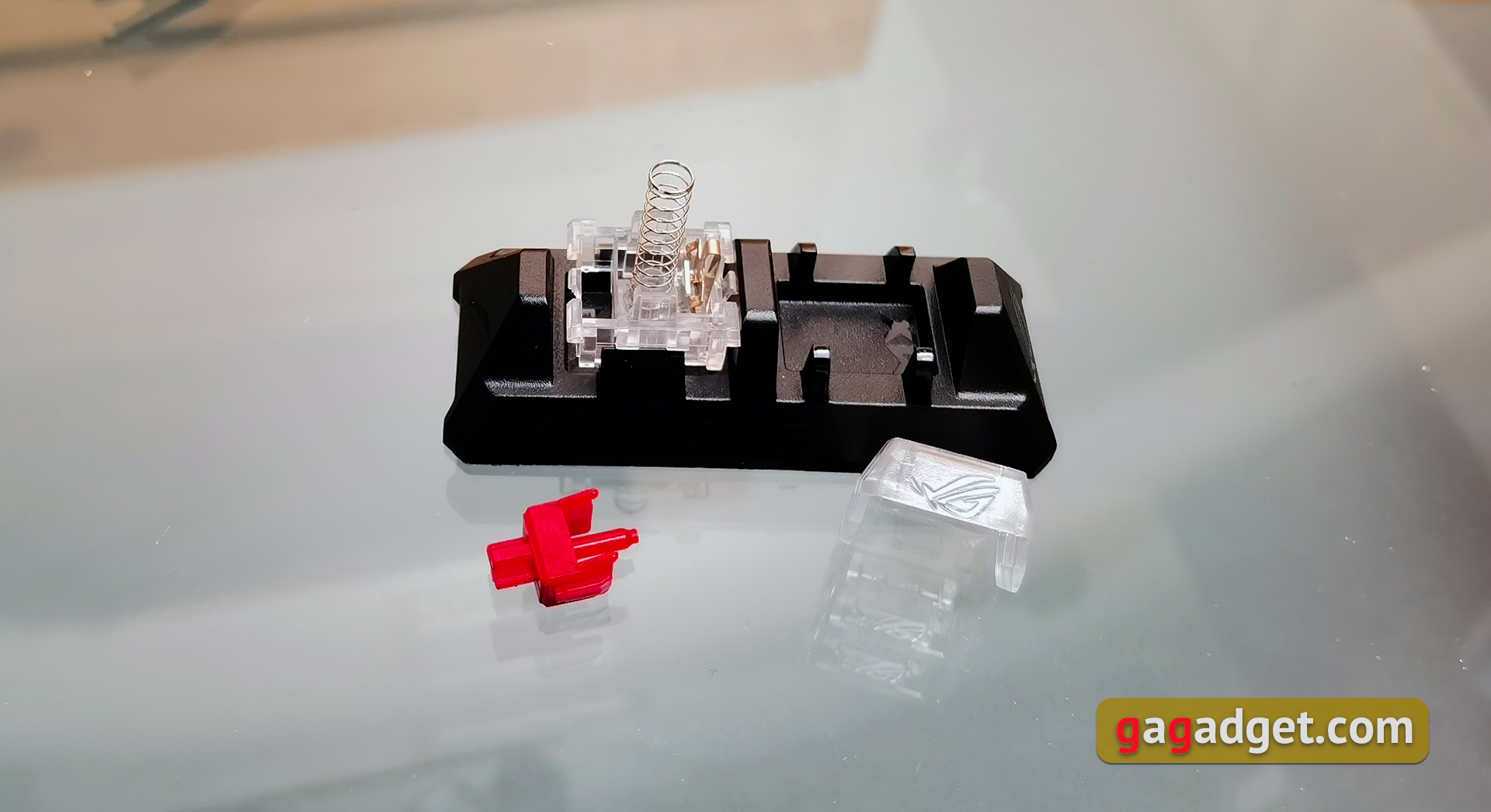Recensione di ASUS ROG Azoth: una tastiera meccanica senza compromessi per i videogiocatori che non ti aspetti-42 Recensione di ASUS ROG Azoth: una tastiera meccanica senza compromessi per i videogiocatori che non ti aspetti-42