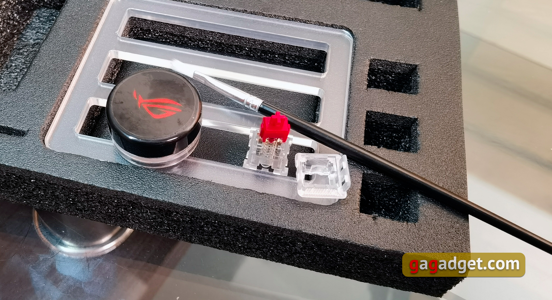 Recensione di ASUS ROG Azoth: una tastiera meccanica senza compromessi per i videogiocatori che non ti aspetti-43 Recensione di ASUS ROG Azoth: una tastiera meccanica senza compromessi per i videogiocatori che non ti aspetti-43
