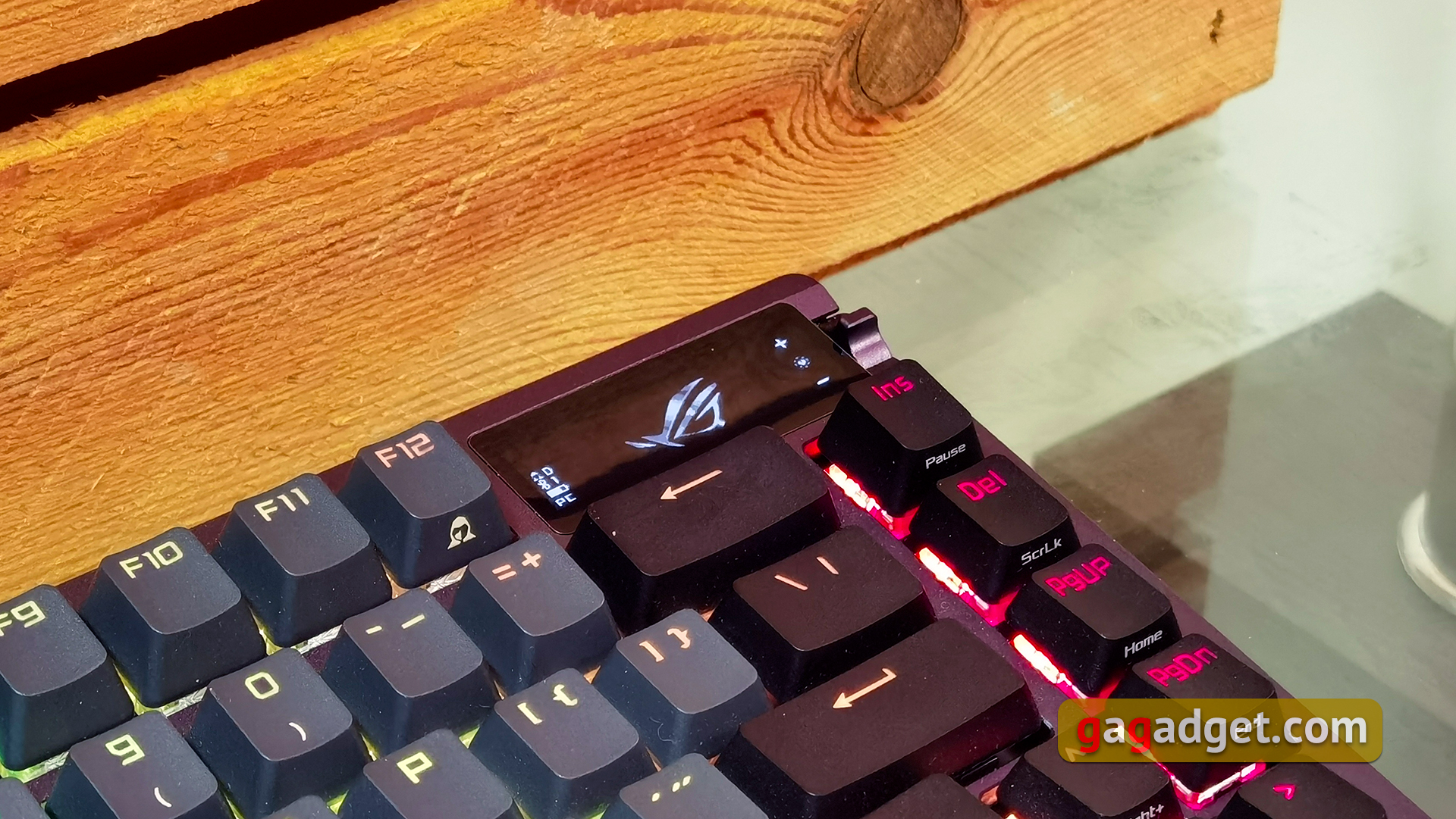 Recensione di ASUS ROG Azoth: una tastiera meccanica senza compromessi per i videogiocatori che non ti aspetti-55 Recensione di ASUS ROG Azoth: una tastiera meccanica senza compromessi per i videogiocatori che non ti aspetti-55